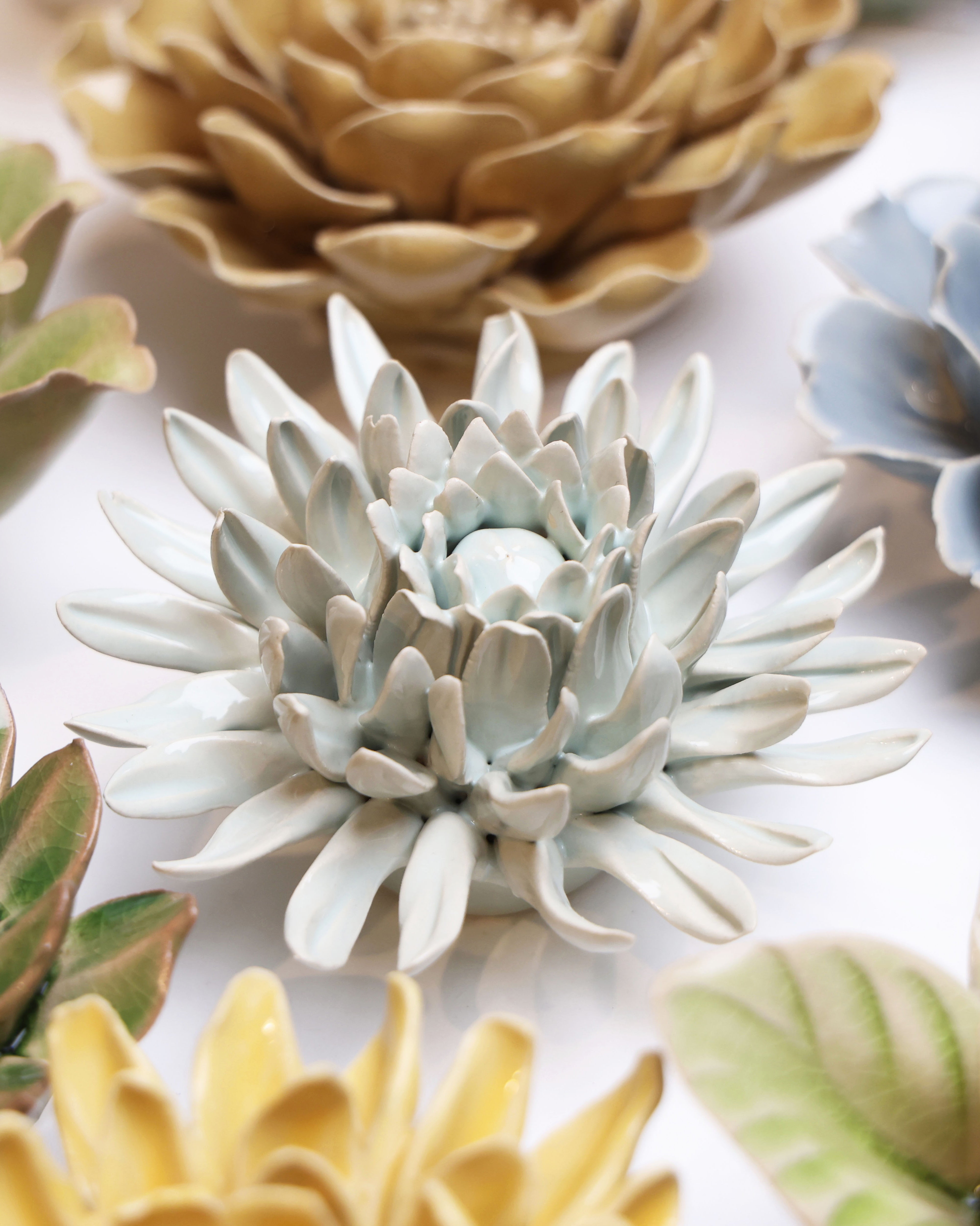 English Garden Ceramic Flower Mint Mum - Chive UK