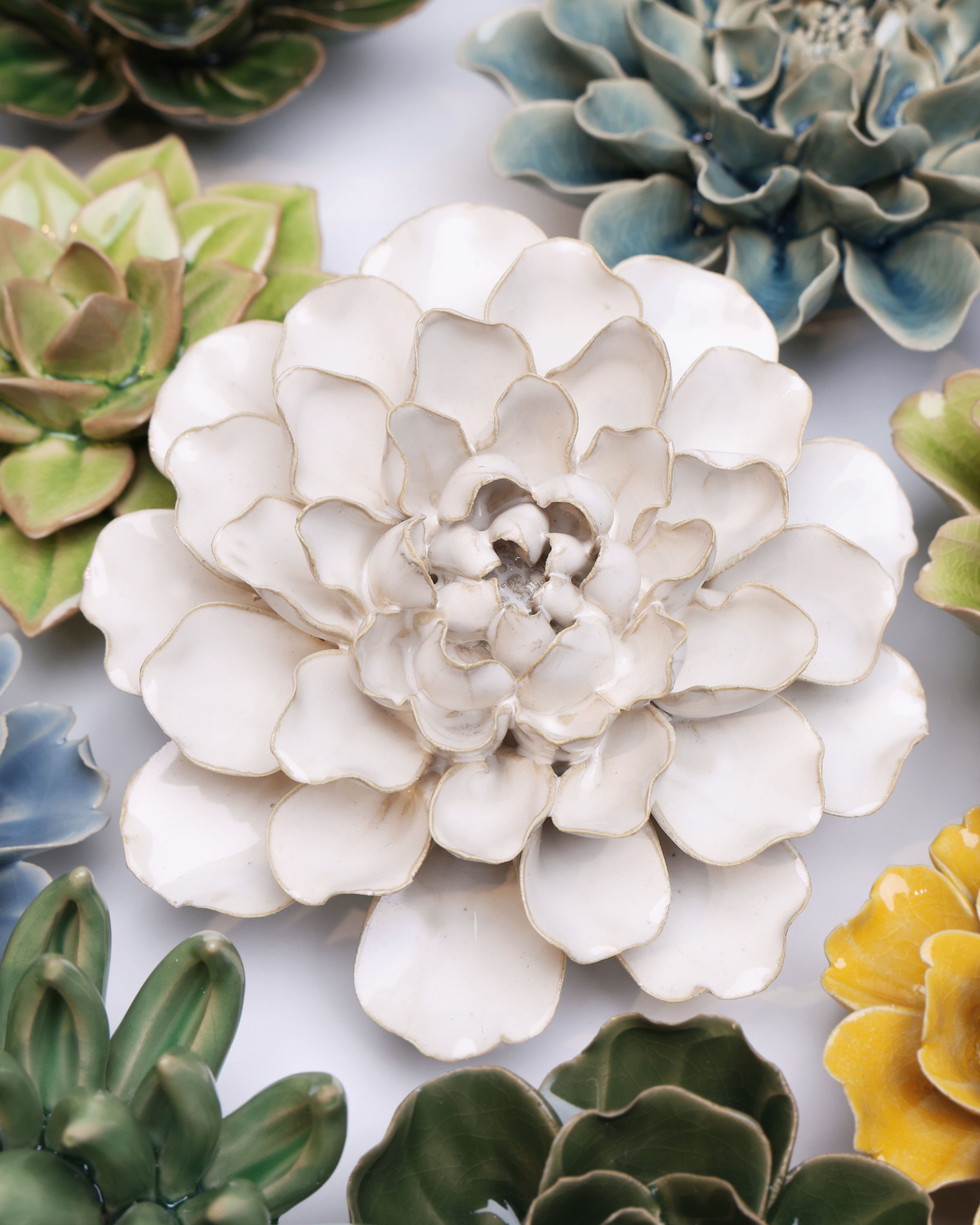 English Garden Ceramic Flower White Water Lily - Chive UK