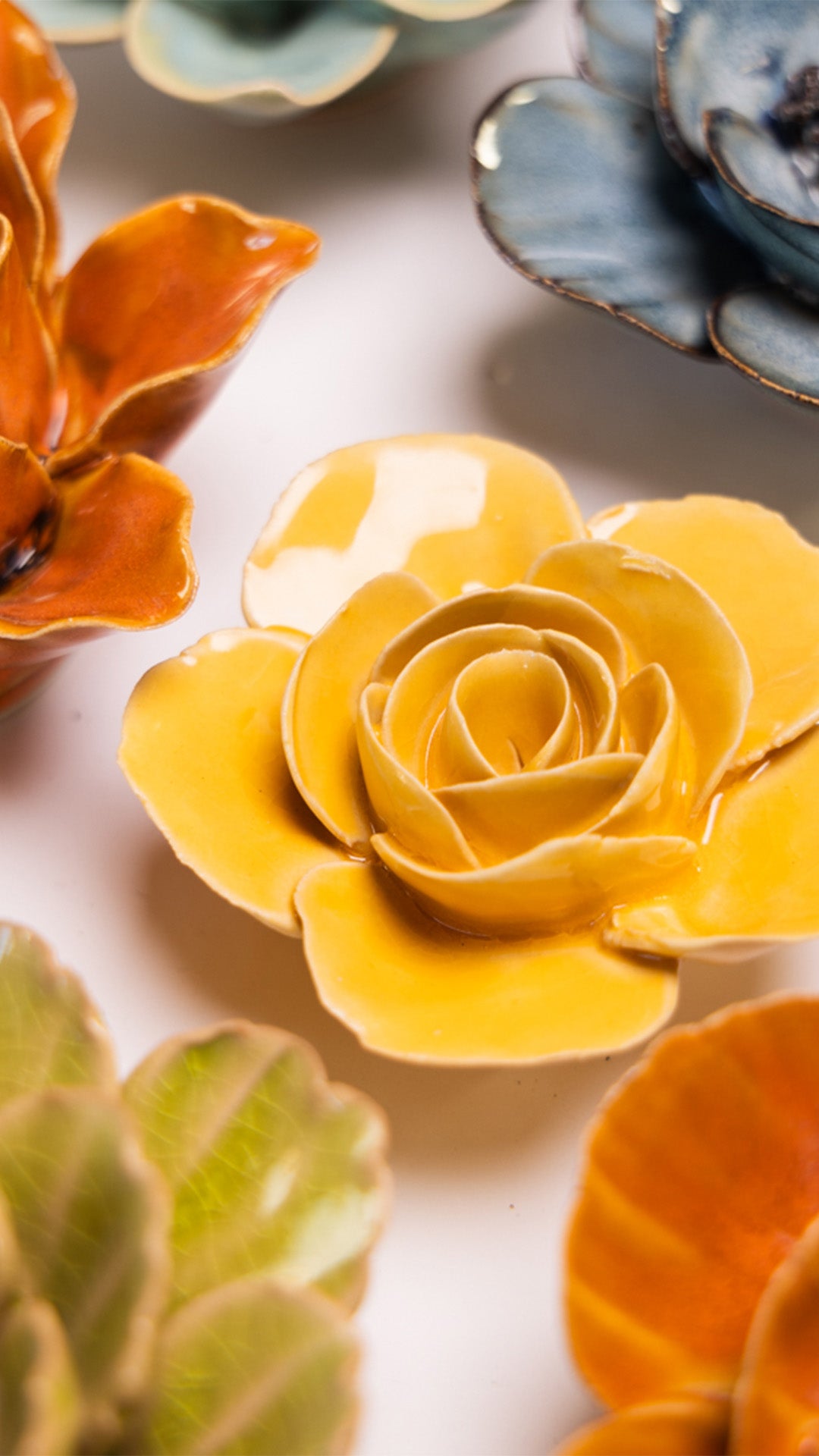 Burnt Yellow Elegance Ranunculus - Chive UK