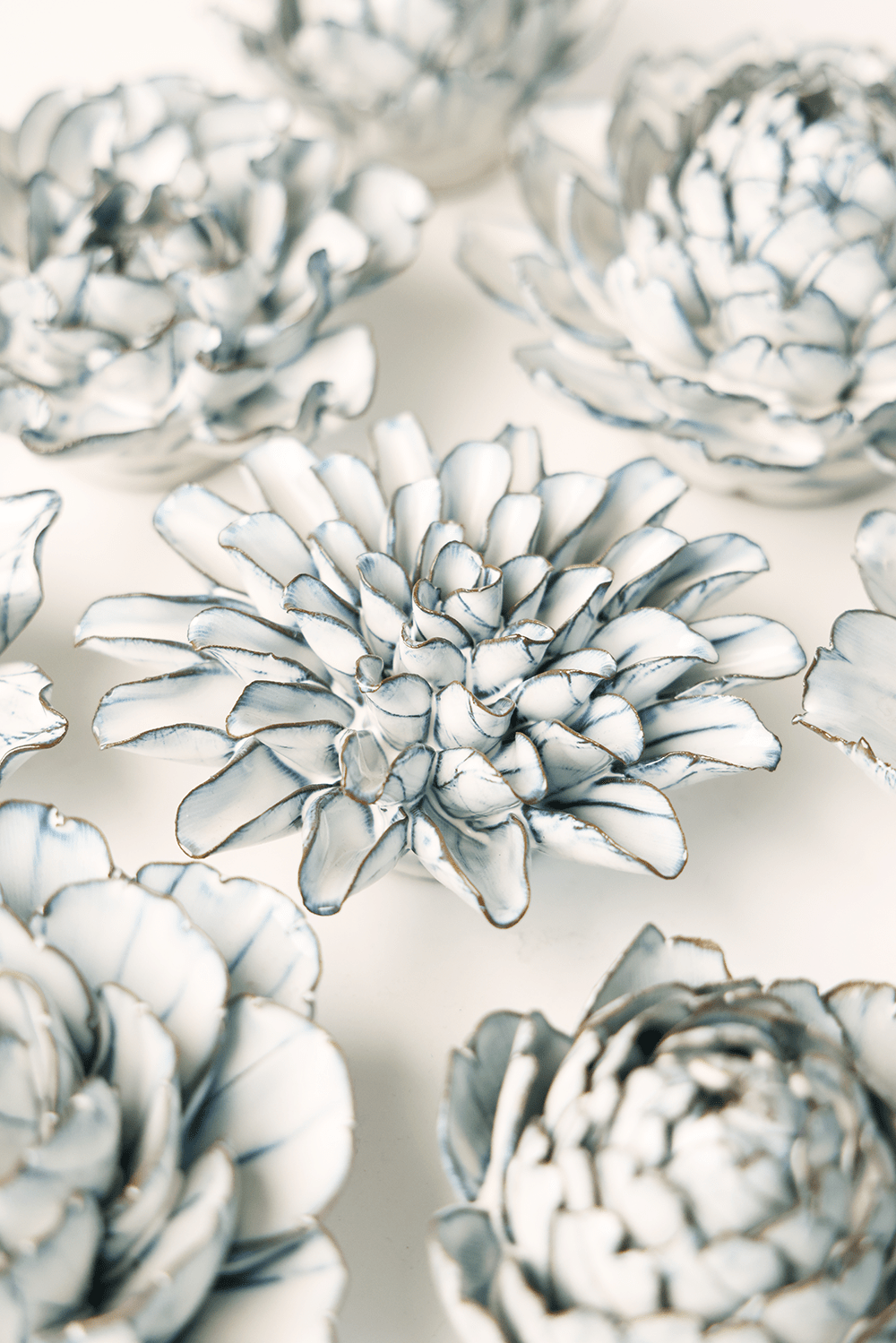 Nantucket Ceramic Flower Blue White Daisy - Chive UK