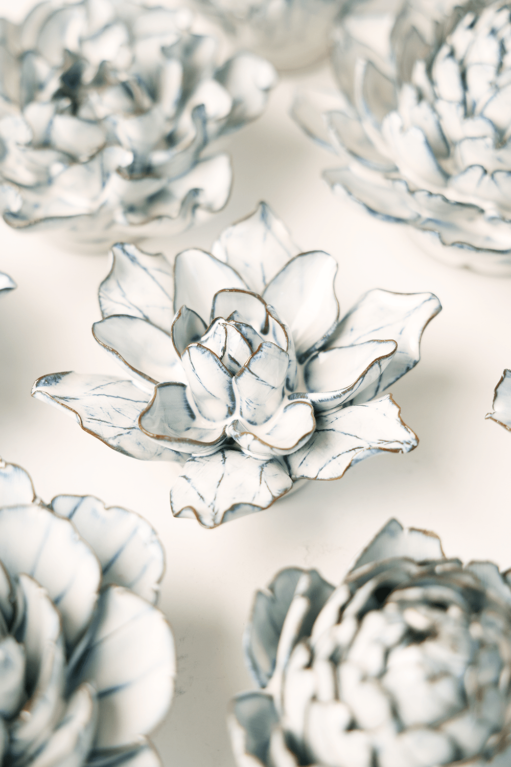 Nantucket Ceramic Flower Blue White Zinnia - Chive UK
